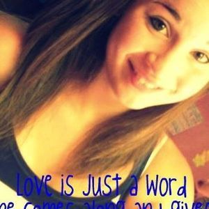 Meet your Posher, Mia